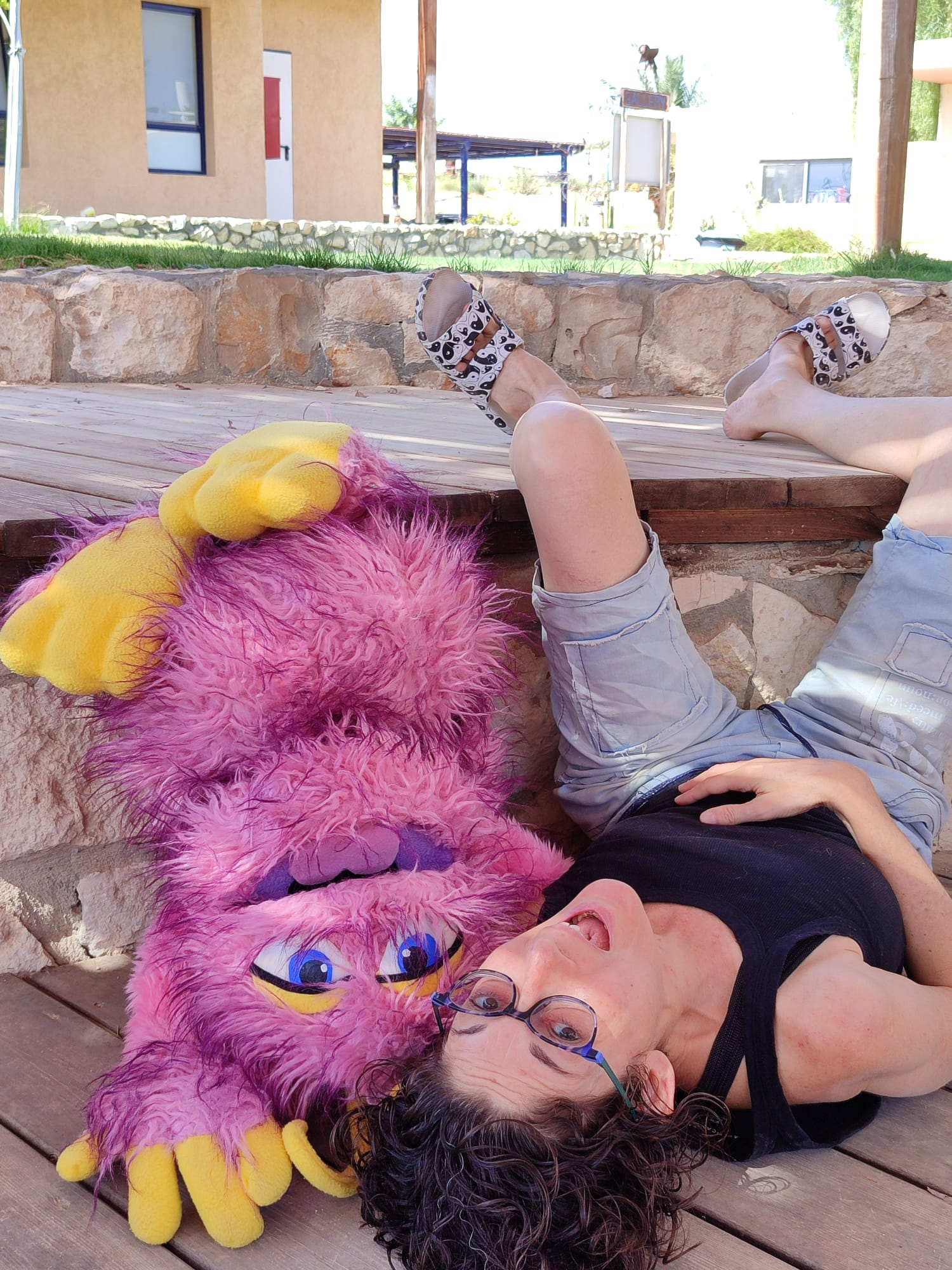 מינדי והבובות